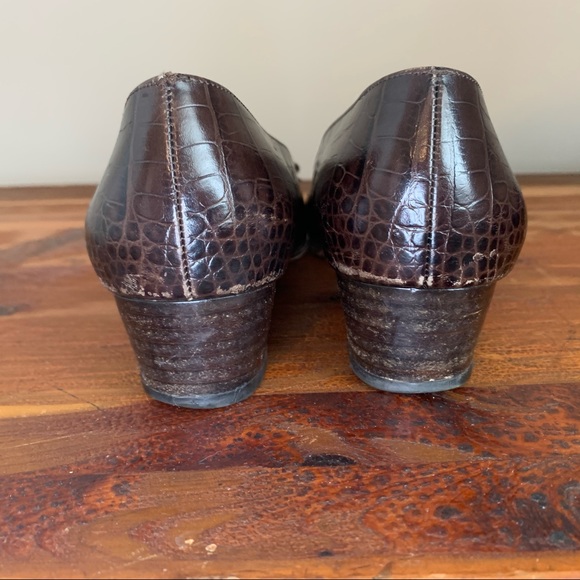 Salvatore Ferragamo Brown Croc Vara Bow Pumps - Picture 8 of 9